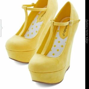 Yellow wedges
