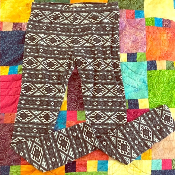 Tribal print leggings
