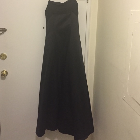 Beautiful black prom/wedding gown - Picture 1 of 3