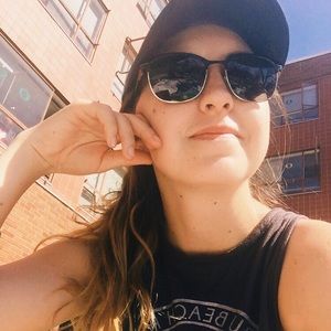 Meet your Posher, Jessica