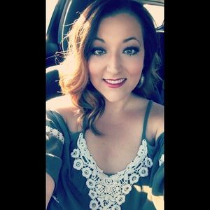 Meet your Posher, Courtney