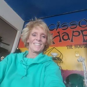 Meet your Posher, Kristi lee