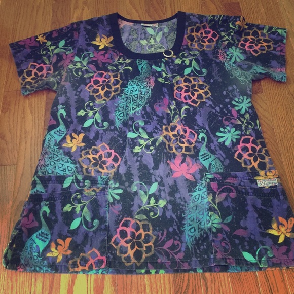 Uniform Advantage Peacock Scrub Top Size Large