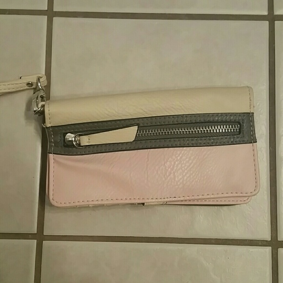 Wristlet