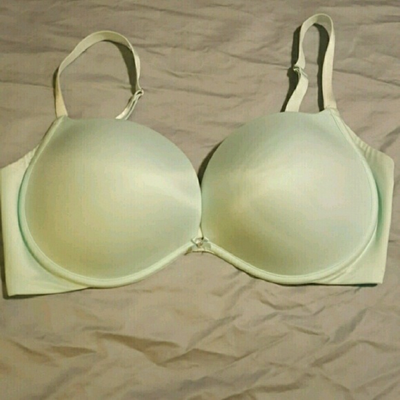 Gently used Victoria Secret Seafoam green bra.