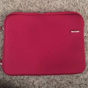 Incase plush laptop case