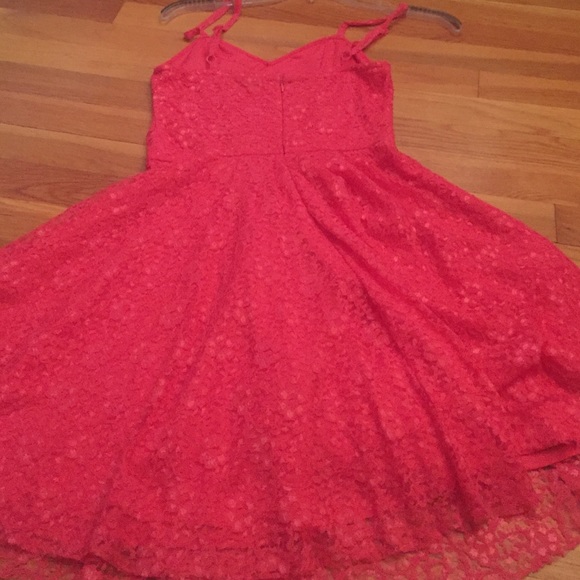 *SOLD ON MERC* Beautiful coral colored lace dress - Picture 3 of 4