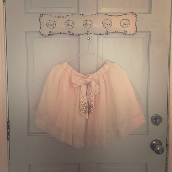 beautiful victoria secret pink skirt