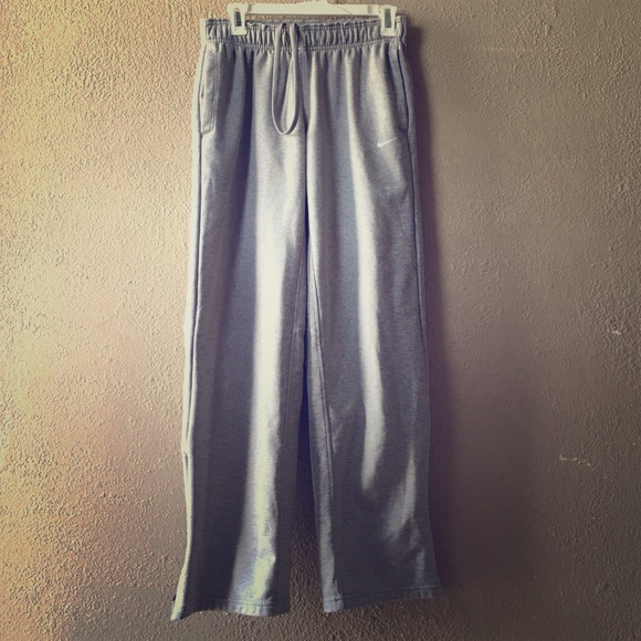 Nike Gray Therma Fit sweats Sz Med