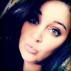 Meet your Posher, Catherine