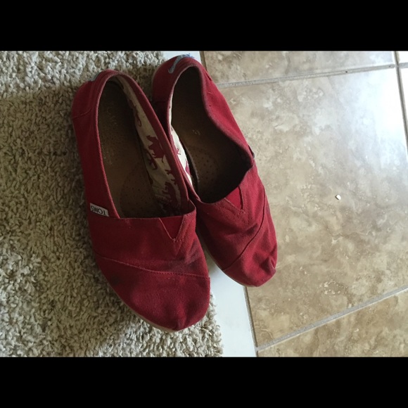 Red TOMS