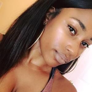 Meet your Posher, Kellie