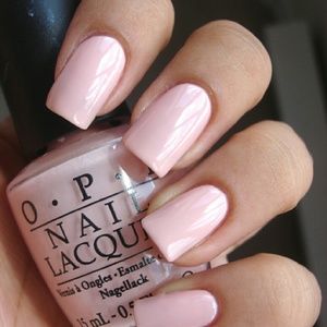 ⚫ OPI Nail Polish in the shade Second Honeymoon ⚫