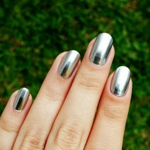 ⚫ OPI in the shade Push and Shove ⚫