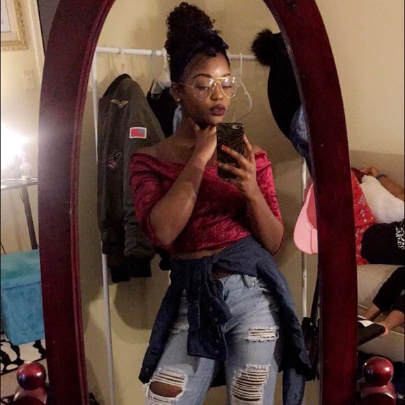 Sheek and Affordable Clothing and Accessories - Picture 2 of 4