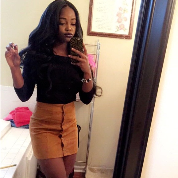 Sheek and Affordable Clothing and Accessories - Picture 3 of 4