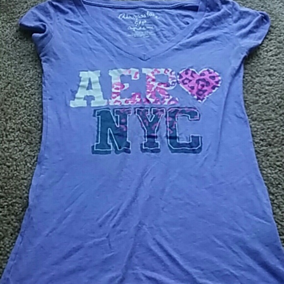 A small aeropostale t-shirt