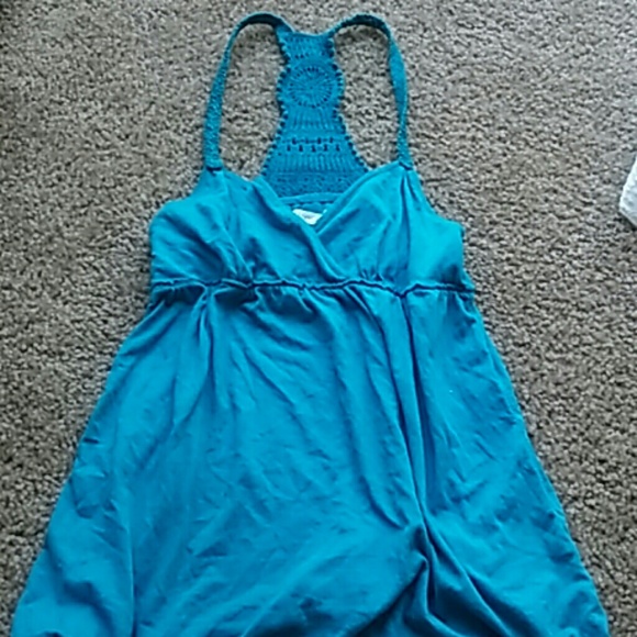 Super cute flowy blue shirt