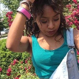 Meet your Posher, Alexia