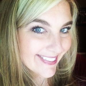 Meet your Posher, Monica