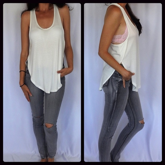 LAST CALL🔴Honey Punch Side Slit Tank - Picture 2 of 4