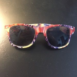 Tie-die sunglasses