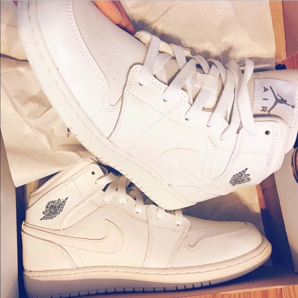 🚫SOLD🚫 Air Jordan 1 Mid