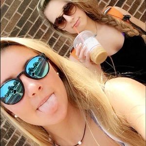 Meet your Posher, Grace