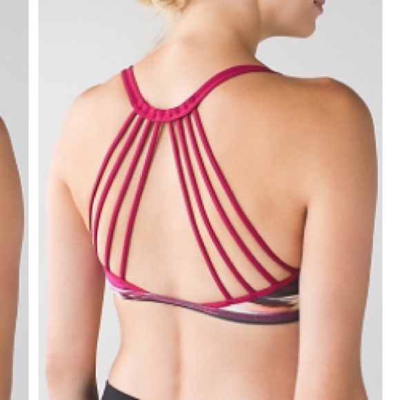 Brand NWT lululemon sports bra "lighten up bra"