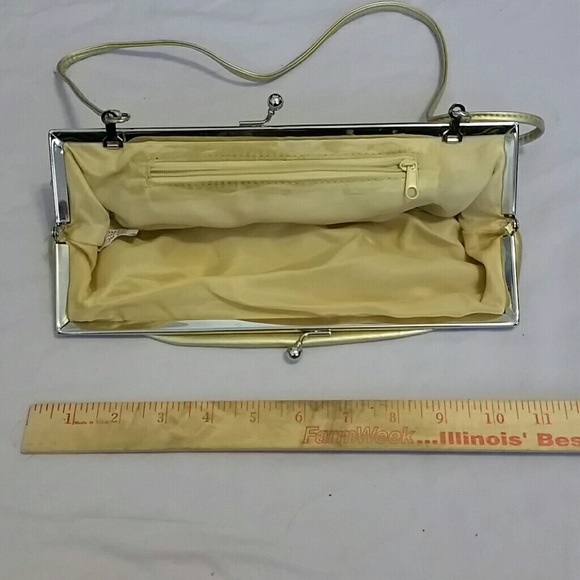 Gold faux leather clutch - Picture 4 of 4