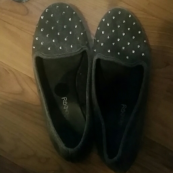 Gray Flats