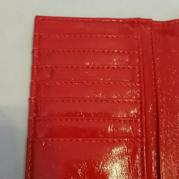 Red faux leather wallet - Picture 3 of 4