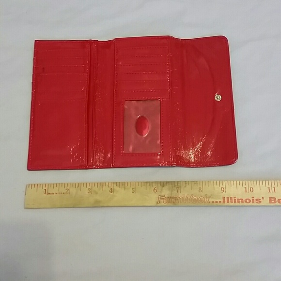 Red faux leather wallet - Picture 4 of 4