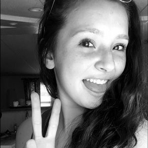 Meet your Posher, Lindsey