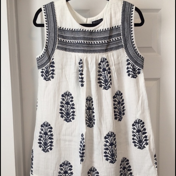Lucky Brand Dresses & Skirts - Embroidered Border Print Dress