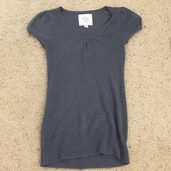 gray sweater shirt