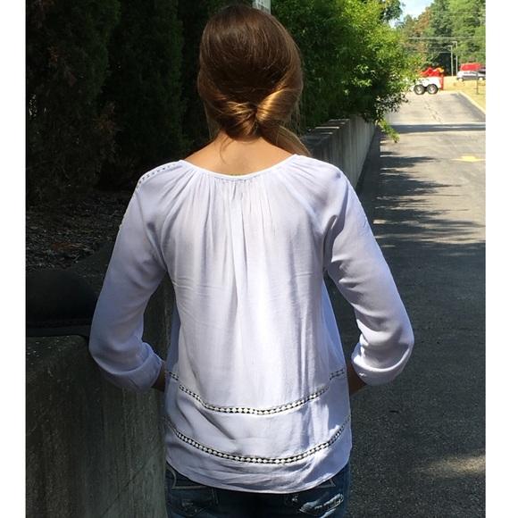 White Crotchet Inset Peasant Blouseb - Picture 3 of 4