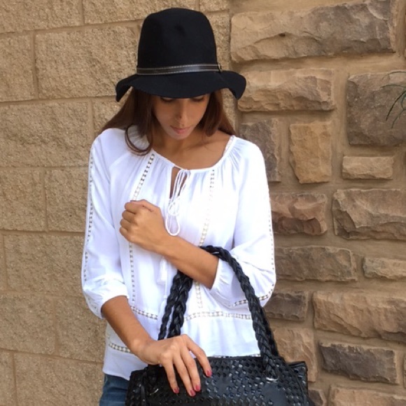 White Crotchet Inset Peasant Blouseb - Picture 2 of 4