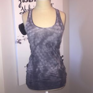 Lulu lemon top