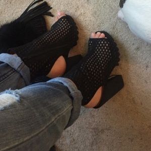 Jeffrey Campbell