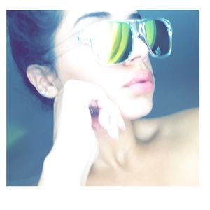 Meet your Posher, Norma