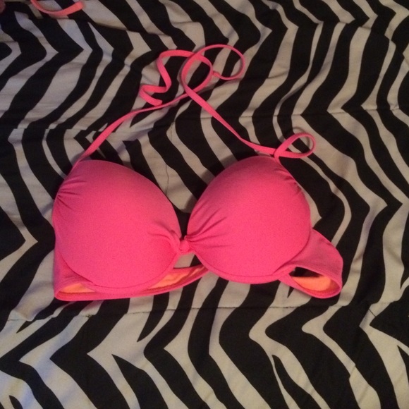 Hot pink bikini top - Picture 1 of 2