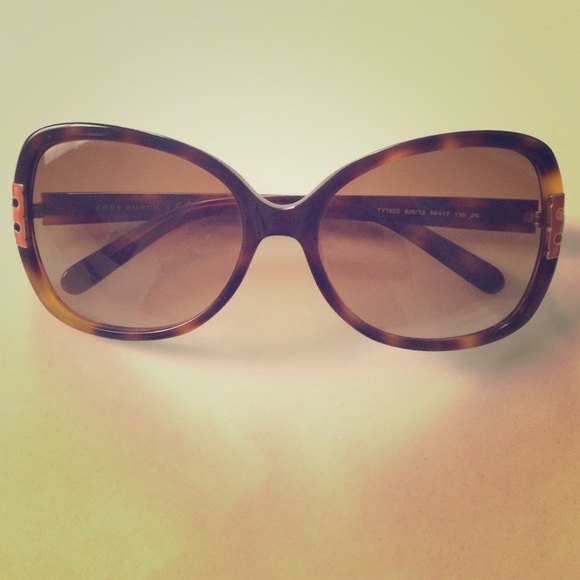 Tory burch tortoise sunglasses