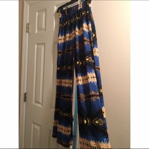 Aztec flowy chiffon pants.. fit is like Mumu!!