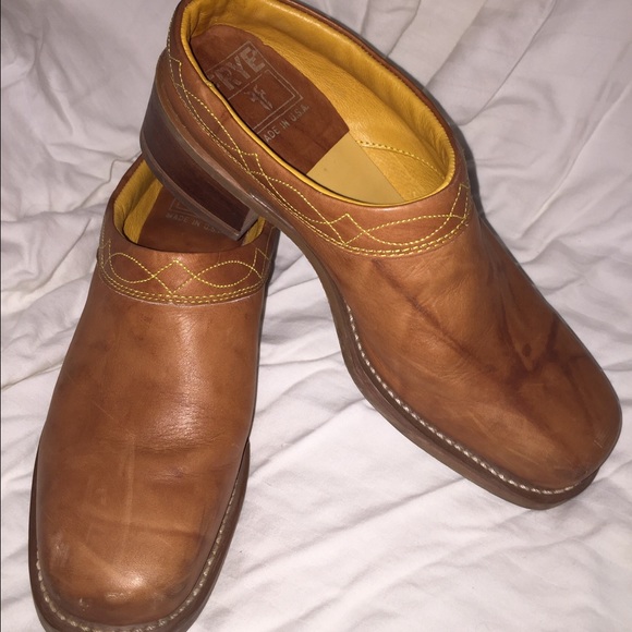 FRYE Mules Clogs Size 8.5 GUARANTEED AUTHENTIC