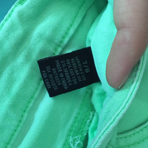 Distressed Rue 21 shorts - Picture 3 of 4