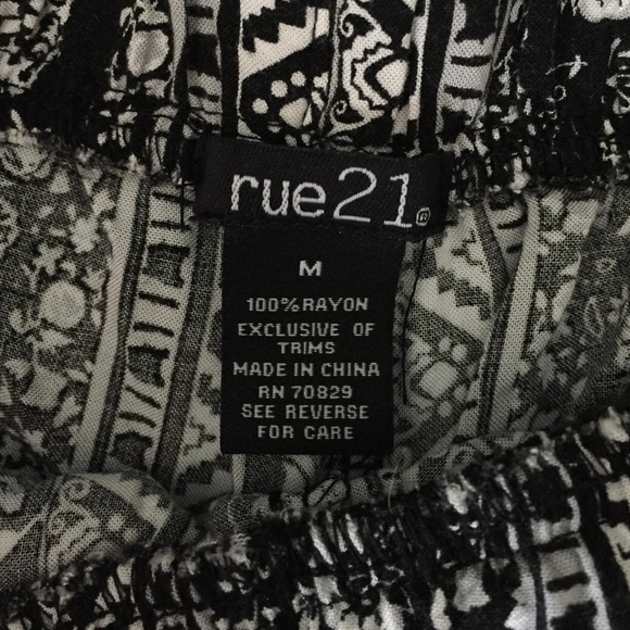 Patterned fringe detail shorts - Picture 3 of 4