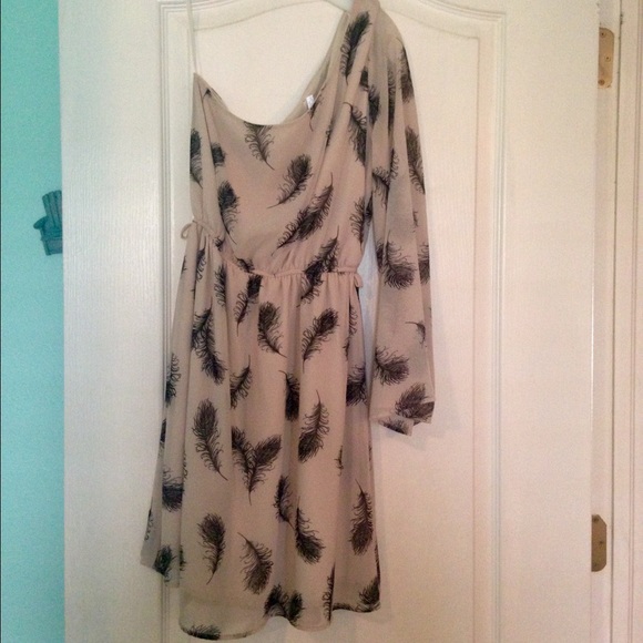 One shoulder dress 🌚