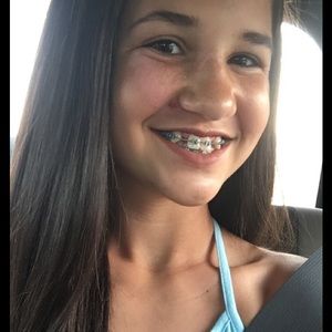 Meet your Posher, Alexis