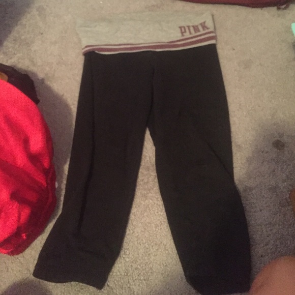 PINK crop leggings